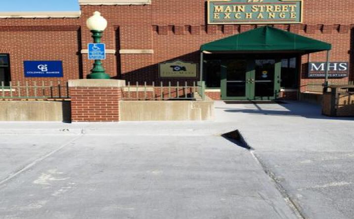 Pictures of Retail, Office property located at 101-129 Main Street W, Waconia, MN 55387 for lease - image #1