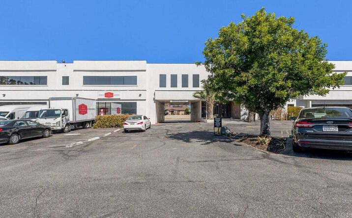Pictures of Office property located at 5535 Balboa Blvd, Los Angeles, CA 91316 for lease - image #1