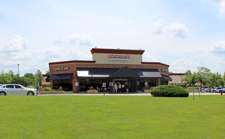 Pictures of Retail, Restaurant property located at 1552 Country Club Plaza Dr, St Charles, MO 63303 for sales - image #1