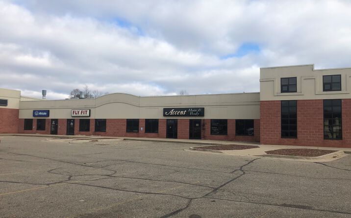Pictures of Retail, Office, Industrial property located at 5015 E Michigan Ave, Kalamazoo, MI 49048 for lease - image #1