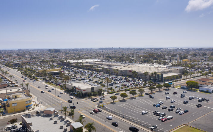 Pictures of Retail property located at 2655 Saviers Rd, Oxnard, CA 93033 for lease - image #1