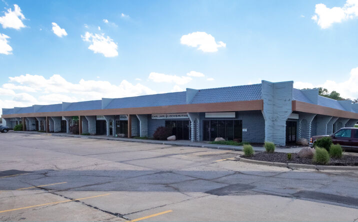 Pictures of Retail, Office, Industrial property located at 3706 S 132nd St, Omaha, NE 68144 for lease - image #1