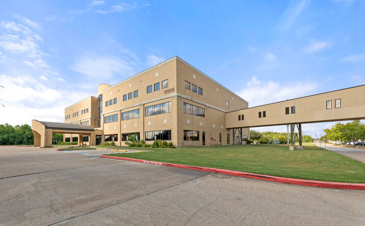 Pictures of Office property located at 12606 W Houston Center Blvd, Houston, TX 77082 for lease - image #1