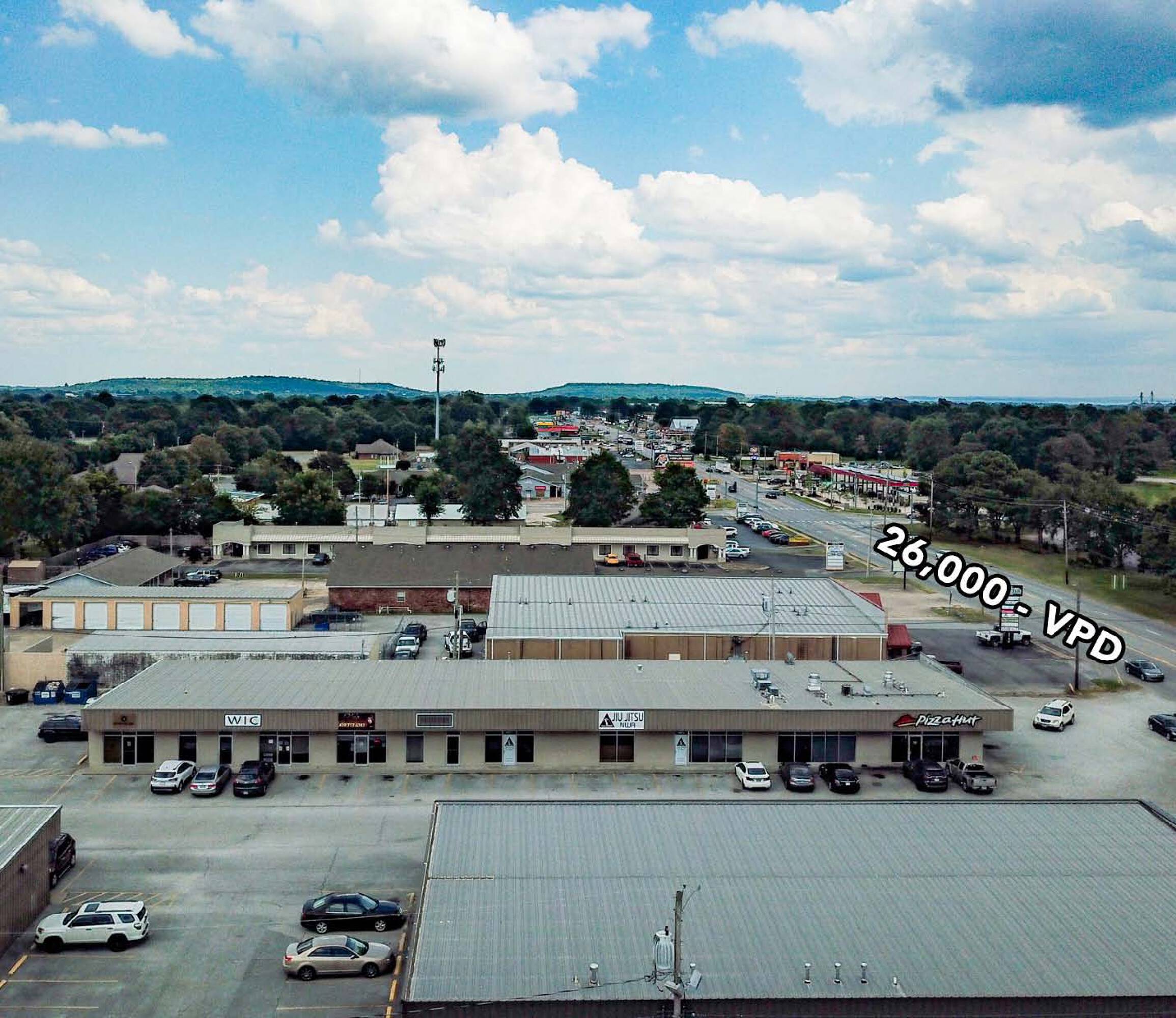 1772 W Sunset Ave, Springdale, AR 72762