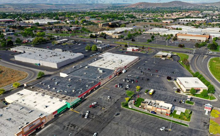 Pictures of Retail property located at 7411 W. Canal Drive, Kennewick, WA 99336 for lease - image #1