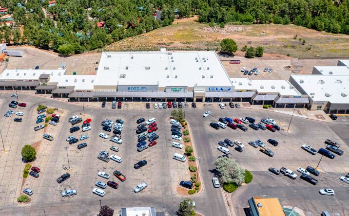 Pictures of Retail property located at 4411 S White Mountain Rd, Show Low, AZ 85901 for lease - image #1