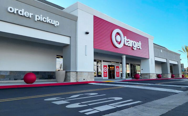 Pictures of Retail, Restaurant property located at 19021-19121 Beach Blvd, Huntington Beach, CA 92648 for lease - image #1