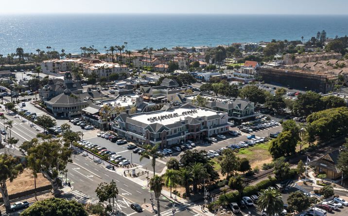 Pictures of Retail property located at 300 Carlsbad Village Dr, Carlsbad, CA 92008 for lease - image #1