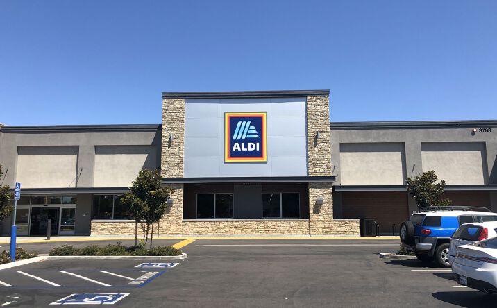 Pictures of Retail property located at 8766-8898 Navajo Rd, San Diego, CA 92119 for lease - image #1