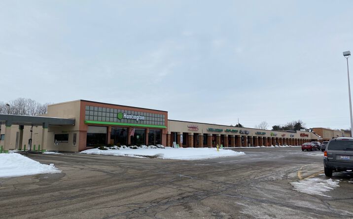 Pictures of Retail property located at 2953 Derr Rd, Springfield, OH 45503 for lease - image #1