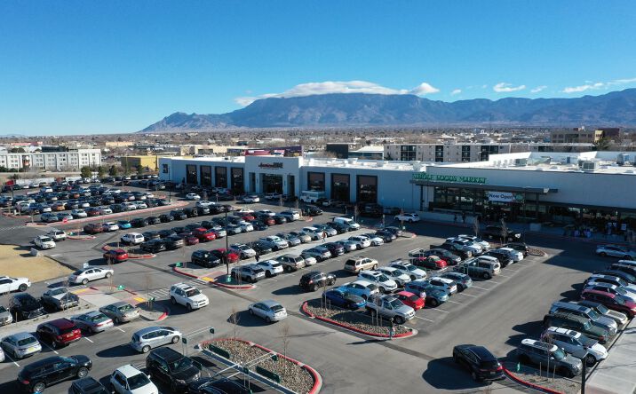Pictures of Retail property located at 2100 Carlisle Blvd NE, Albuquerque, NM 87110 for lease - image #1