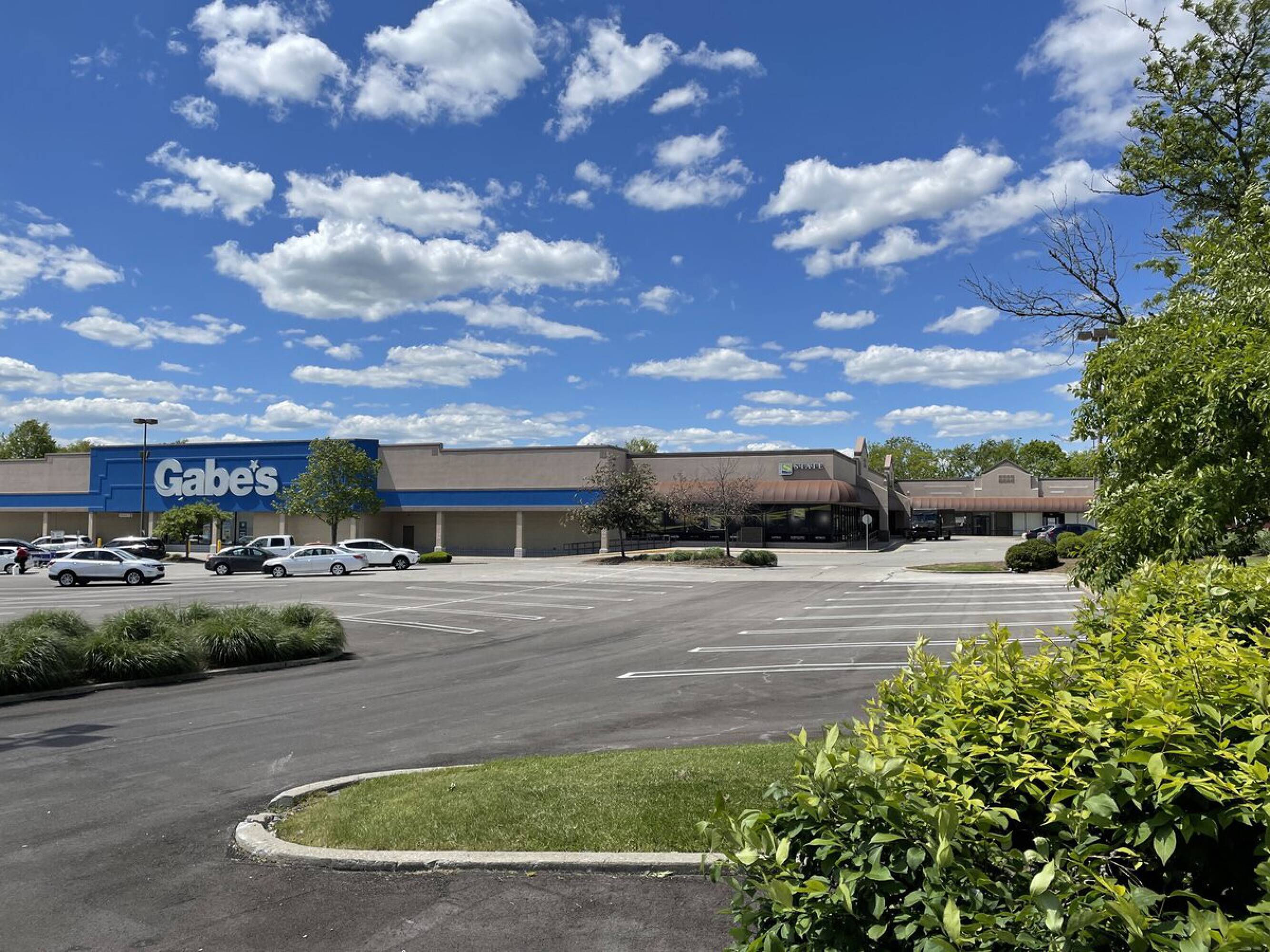 3124 Richmond Road, Lexington, KY 40517