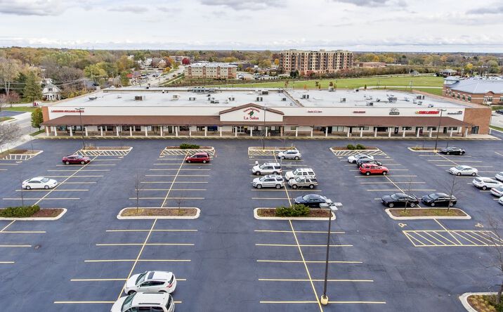 Pictures of Retail property located at 311 N Seymour Ave, Mundelein, IL 60060 for lease - image #1