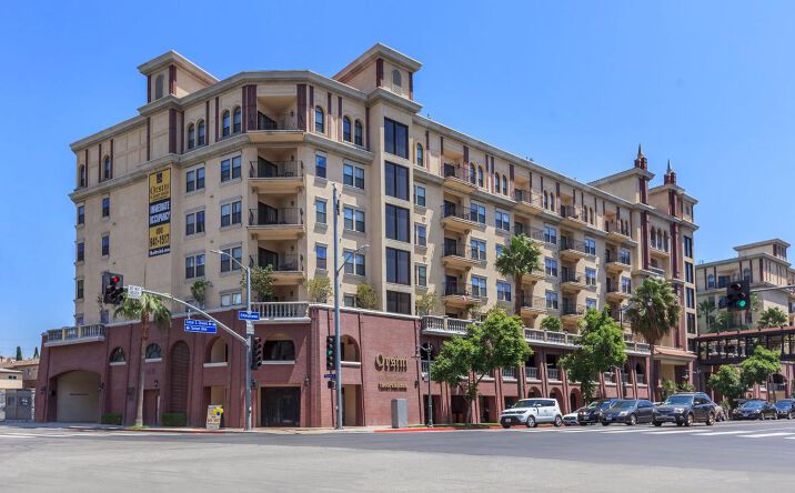 Pictures of Retail property located at 550 N Figueroa St, Los Angeles, CA 90012 for lease - image #1