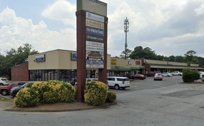 Pictures of Retail property located at 9740 Main St, Woodstock, GA 30188 for lease - image #1