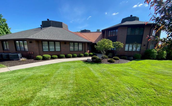 Pictures of Office property located at 1177 S Main St, North Canton, OH 44720 for lease - image #1