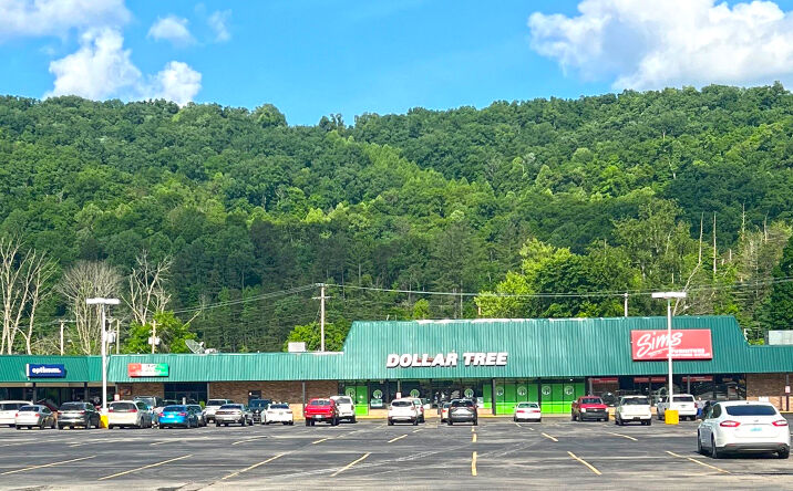 Pictures of Retail property located at 102 Collins Cir, Prestonsburg, KY 41653 for lease - image #1