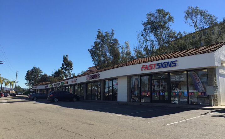 Pictures of Retail property located at 945 W. Valley Parkway, Escondido, CA 92025 for lease - image #1