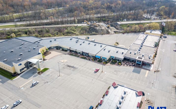 Pictures of Retail, Office property located at 5000 East Market St, Warren, OH 44484 for lease - image #1