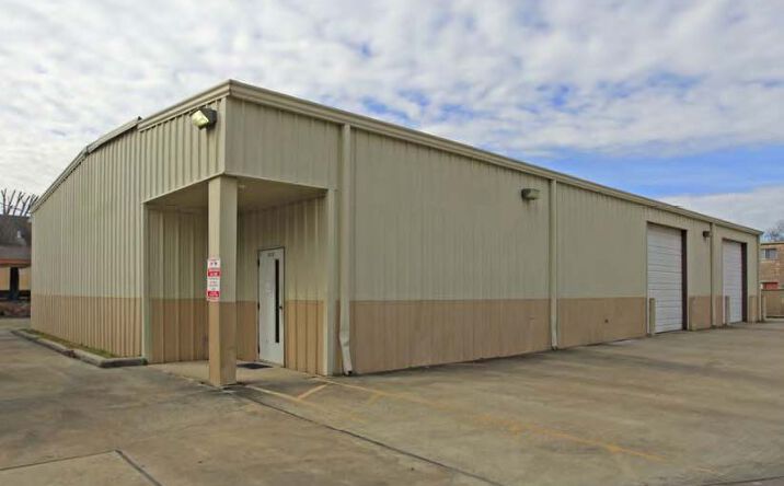Pictures of Industrial property located at 1215 Vista Rd, Pasadena, TX 77504 for lease - image #1