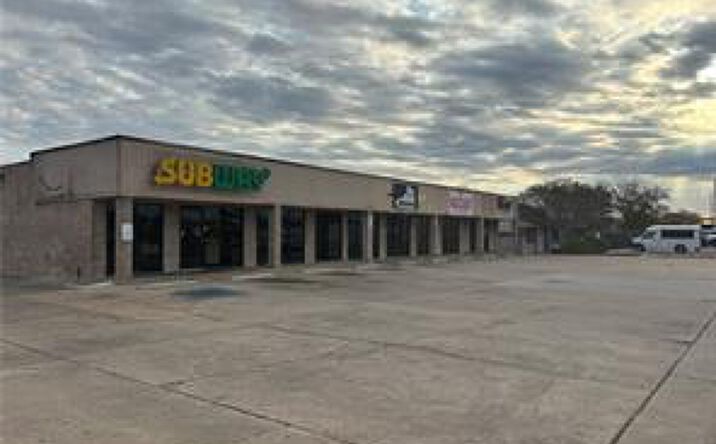 Pictures of Retail, Office, Industrial property located at 3410 John Stockbauer Dr, Victoria, TX 77901 for lease - image #1