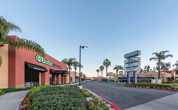 Pictures of Retail property located at 7550-7590 Miramar Road, San Diego, CA 92126 for lease - image #1