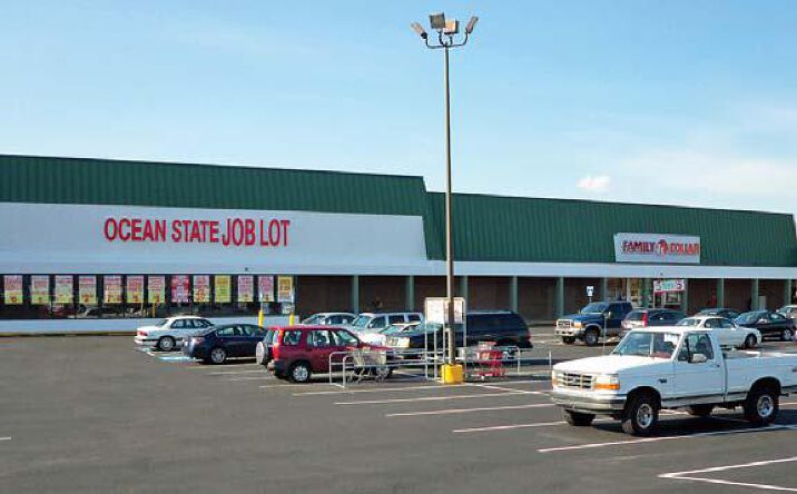 Pictures of Retail property located at 601 Metacom Ave, Warren, RI 02885 for sales - image #1