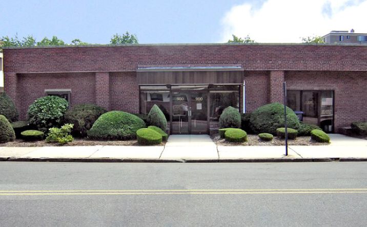 Pictures of Retail property located at 900 Main St, Hackensack, NJ 07601 for lease - image #1