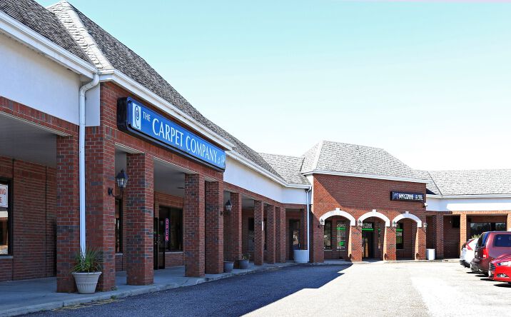 Pictures of Retail property located at 8007 Mayfield Rd, Chesterland, OH 44026 for lease - image #1