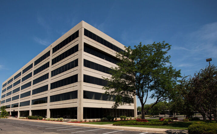 Pictures of Office property located at 7300 Metro Blvd, Edina, MN 55439 for lease - image #1