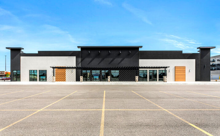 Pictures of Retail property located at 800 30th Ave S, Moorhead, MN 56560 for lease - image #1
