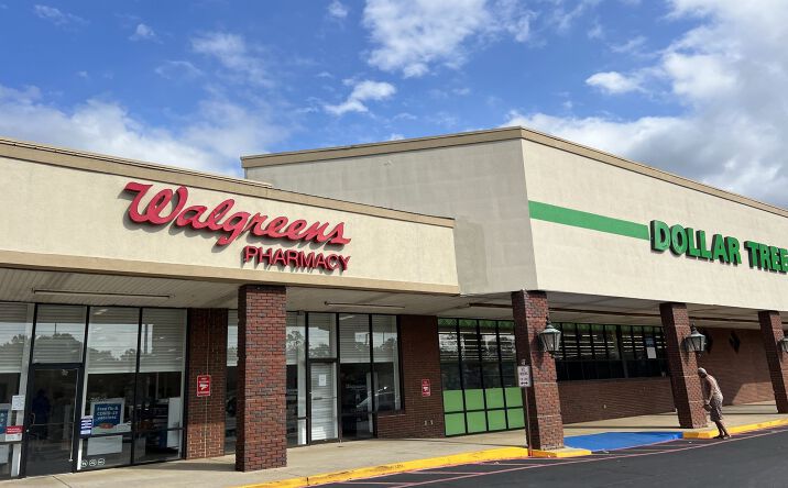 Pictures of Retail property located at 400 N Craft Hwy, Chickasaw, AL 36611 for lease - image #1