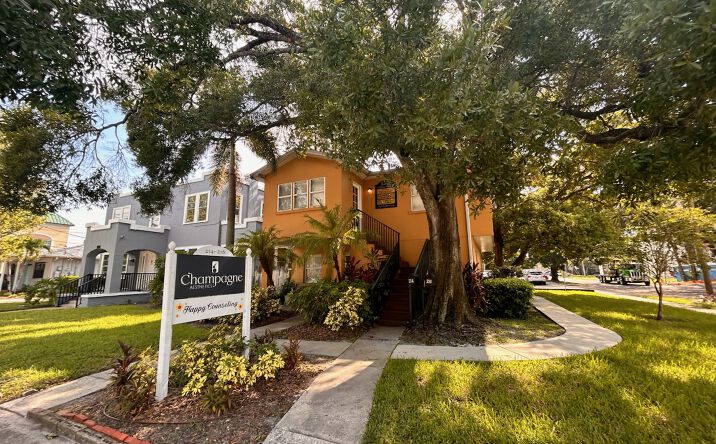 Pictures of Office property located at 216 S MacDill Ave, Tampa, FL 33609 for lease - image #1