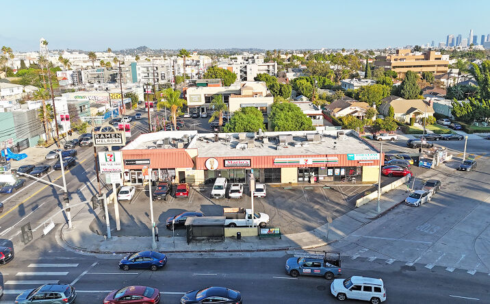 Pictures of Retail property located at 5782-5788 1/2 Melrose Ave, Los Angeles, CA 90038-3844 for lease - image #1