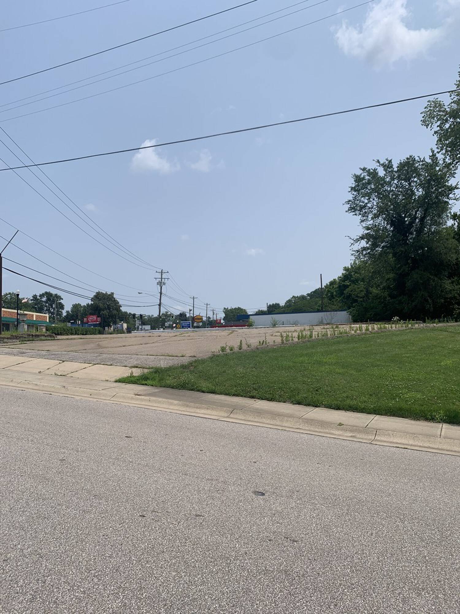 6001 Wooster Pike, Cincinnati, OH 45227