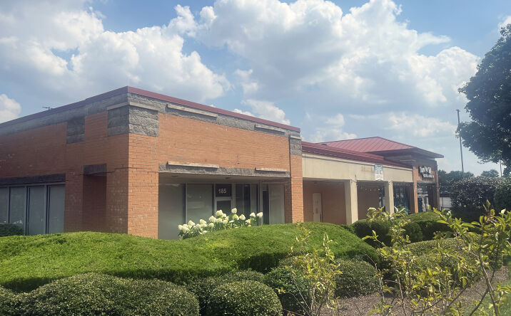 Pictures of Retail, Office property located at 181 Barrington Rd, Schaumburg, IL 60194 for lease - image #1