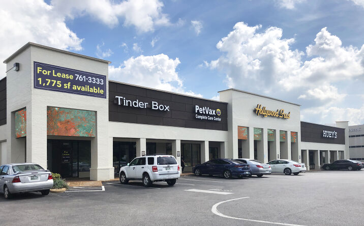 Pictures of Retail property located at 4860 Poplar Ave, Memphis, TN 38117 for lease - image #1