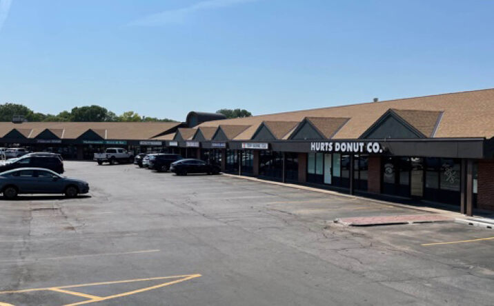 Pictures of Retail property located at 1702 N 120th St, Omaha, NE 68154 for lease - image #1