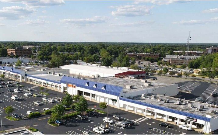 Pictures of Retail property located at 8026 West Broad Street, Richmond, VA 23294 for lease - image #1