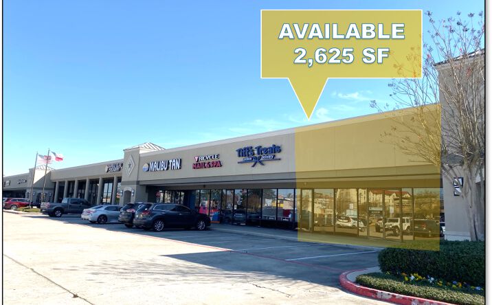 Pictures of Retail property located at 555 W Bay Area Blvd, Webster, TX 77598 for lease - image #1
