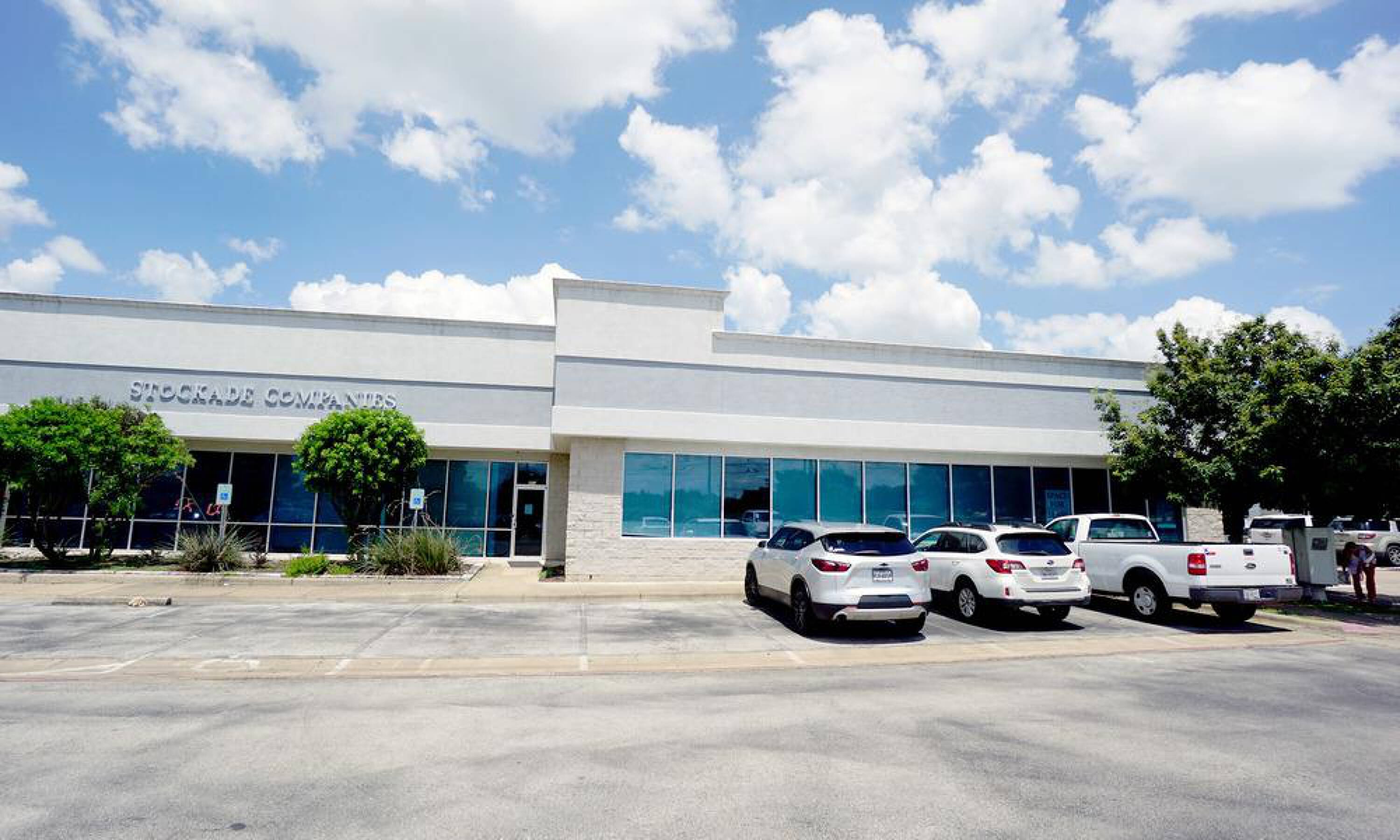 1611 Chisholm Trail Rd, Round Rock, TX 78681