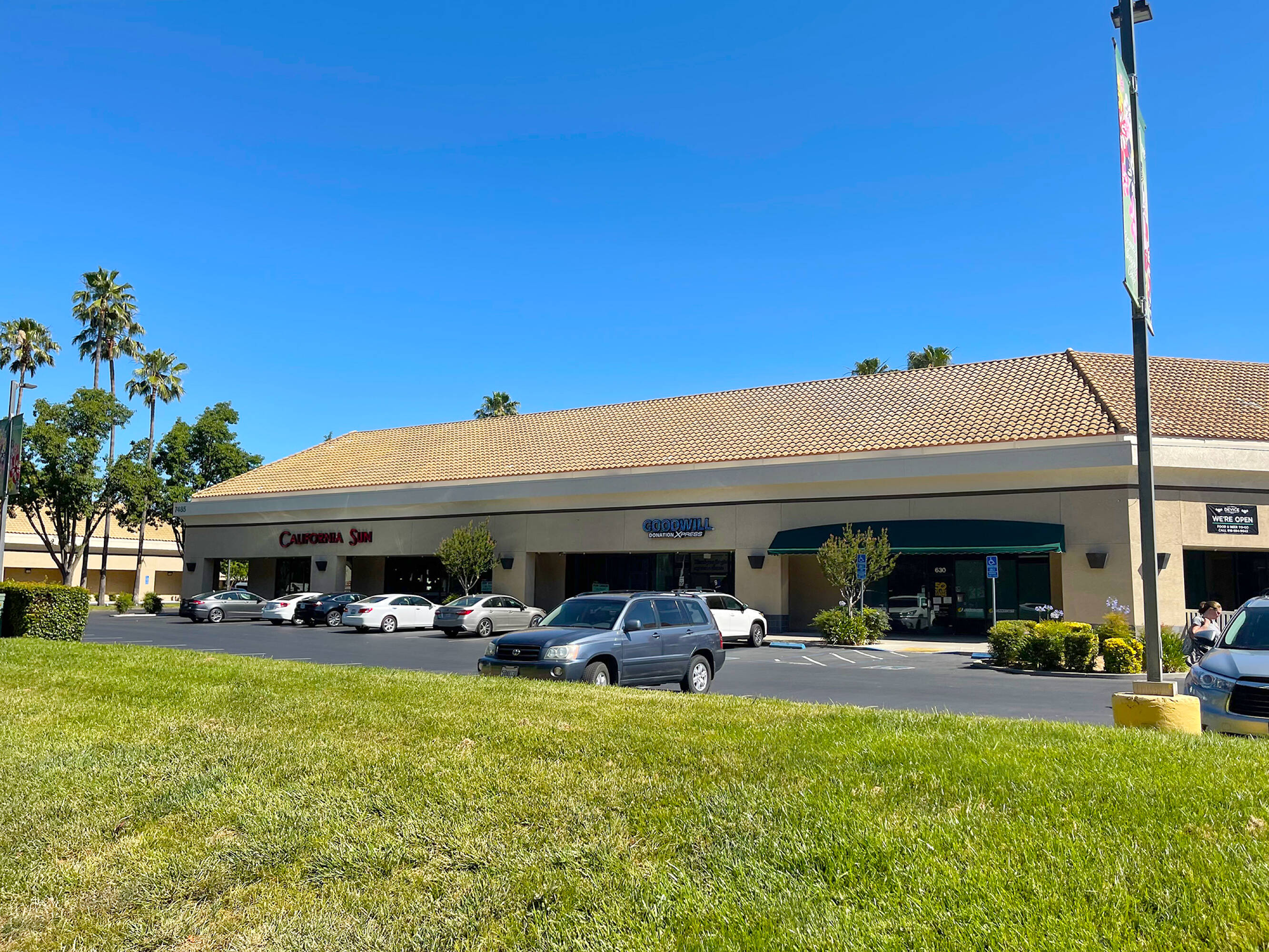 7465 Rush River Dr, Sacramento, CA 95831