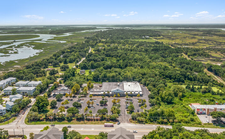Pictures of Retail property located at 1985 Folly Rd, Charleston, SC 29412 for lease - image #1