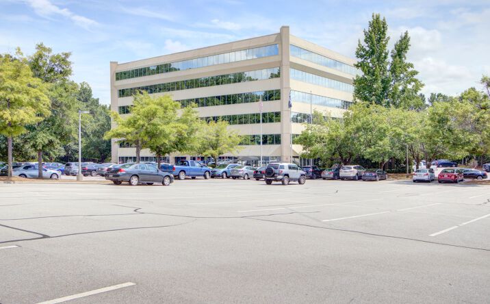 Pictures of Office property located at 140 Stoneridge Dr, Columbia, SC 29210 for lease - image #1