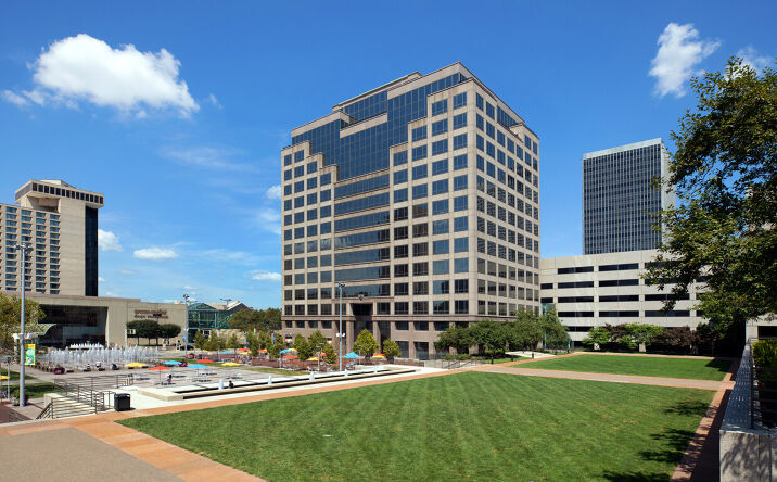 Pictures of Office property located at 2405 Grand Blvd, Kansas City, MO 64108 for lease - image #1