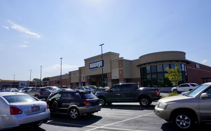 Pictures of Retail property located at 5632 900 E, Salt Lake City, UT 84121 for lease - image #1