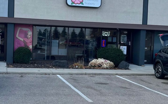 Pictures of Retail, Office property located at 5747 28th St SE, Grand Rapids, MI 49546 for lease - image #1