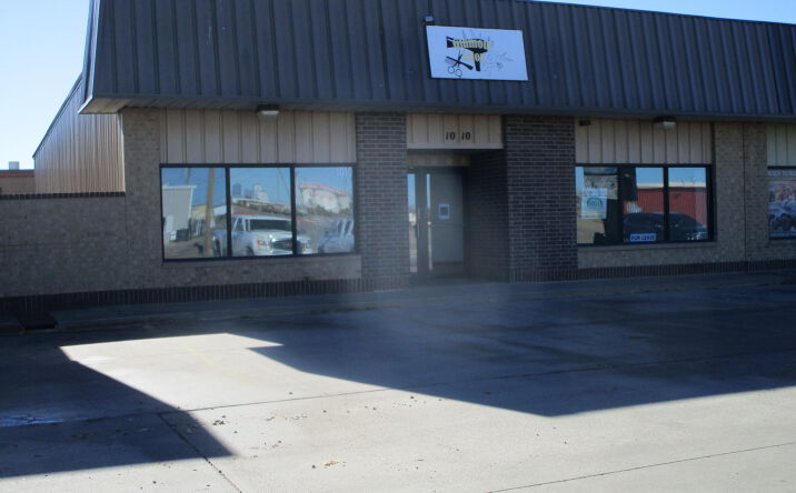Pictures of Retail, Office, Special Purpose property located at 1010 W Mary St, Garden City, KS 67846 for lease - image #1