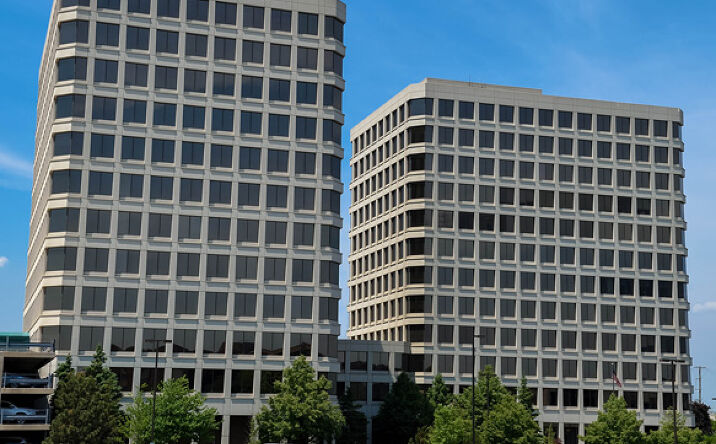 Pictures of Office property located at 4709 Golf Rd, Skokie, IL 60076 for lease - image #1