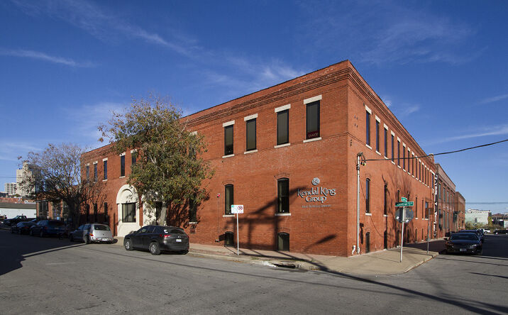 Pictures of Office property located at 1925 Central St, KCMO, MO 64108 for lease - image #1